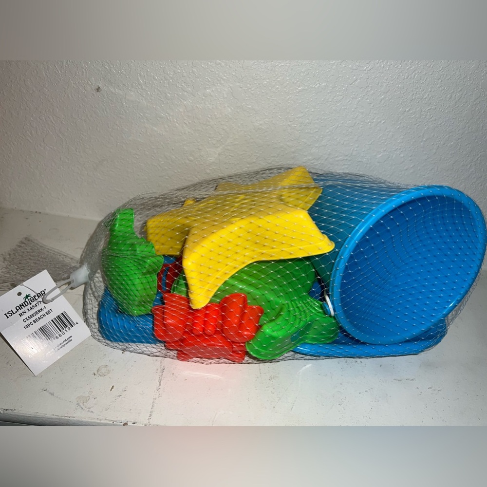 Large sand toy bath toy bundle